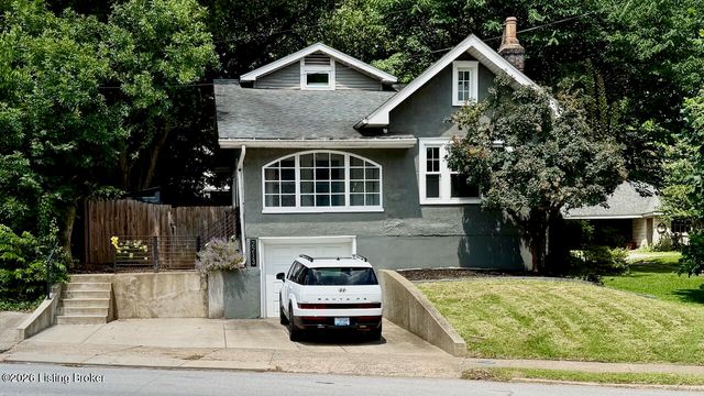 2213 Grinstead Dr, Louisville, KY 40204