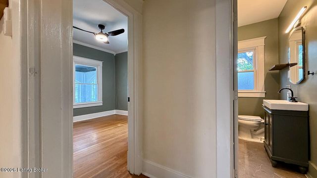 2213 Grinstead Dr, Louisville, KY 40204