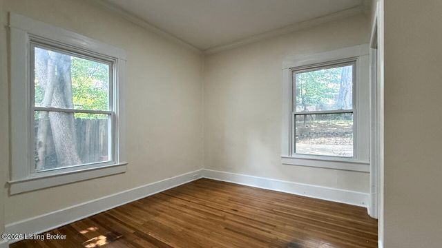 2213 Grinstead Dr, Louisville, KY 40204