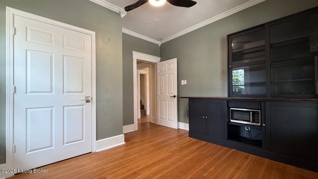 2213 Grinstead Dr, Louisville, KY 40204