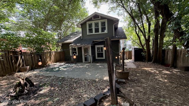 2213 Grinstead Dr, Louisville, KY 40204