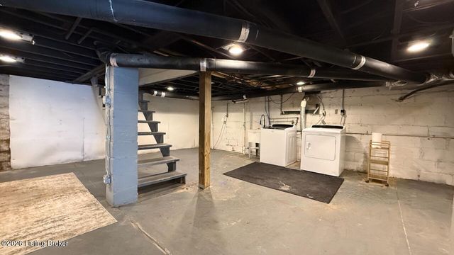 2213 Grinstead Dr, Louisville, KY 40204