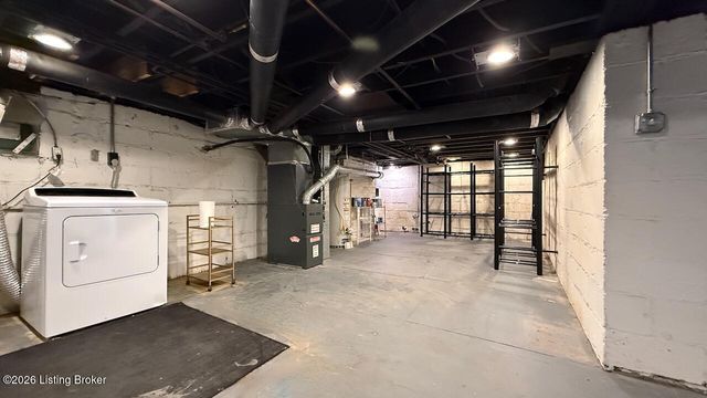 2213 Grinstead Dr, Louisville, KY 40204
