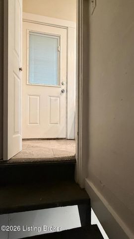2213 Grinstead Dr, Louisville, KY 40204