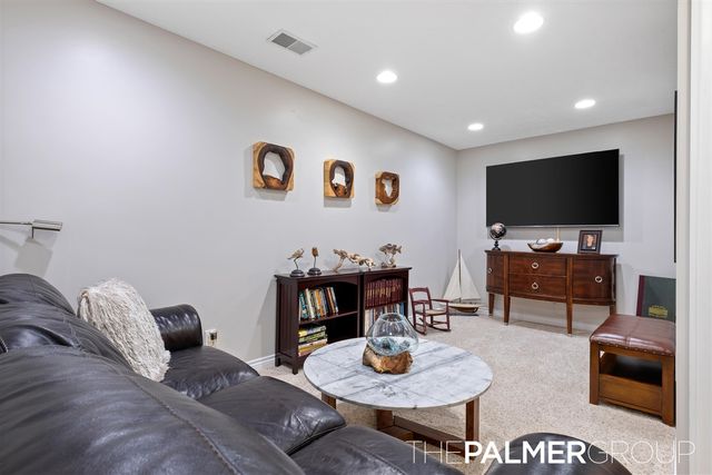 11864 5 Mile Road, Lowell, MI 49331