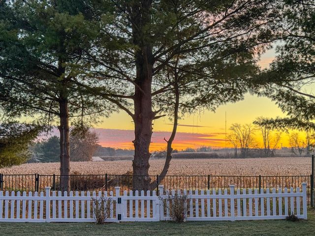 11864 5 Mile Road, Lowell, MI 49331