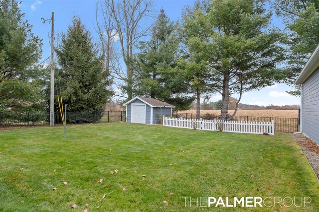 11864 5 Mile Road, Lowell, MI 49331