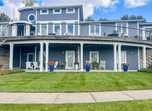 11864 5 Mile Road, Lowell, MI 49331