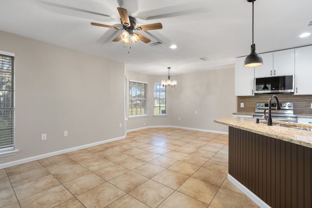 2013 Wood Trail, Azle, TX 76020