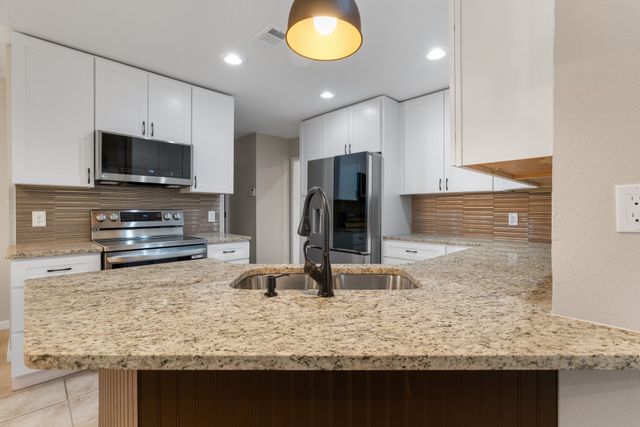 2013 Wood Trail, Azle, TX 76020