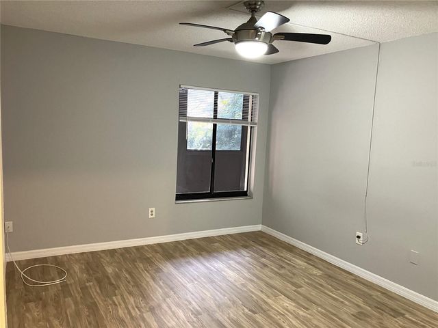 11703 RAINTREE VILLAGE BOULEVARD B, Temple Terrace, FL 33617