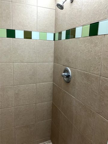 11703 RAINTREE VILLAGE BOULEVARD B, Temple Terrace, FL 33617