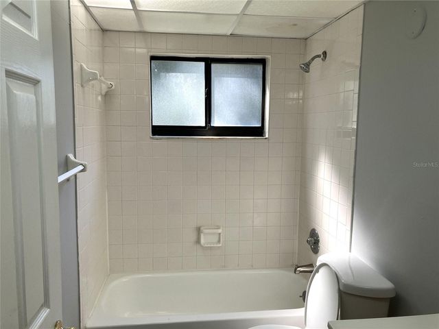 11703 RAINTREE VILLAGE BOULEVARD B, Temple Terrace, FL 33617