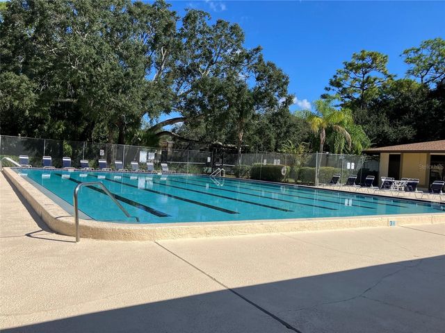 11703 RAINTREE VILLAGE BOULEVARD B, Temple Terrace, FL 33617