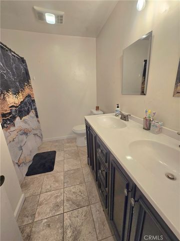 1263 Oakdale, El Cajon, CA 92021