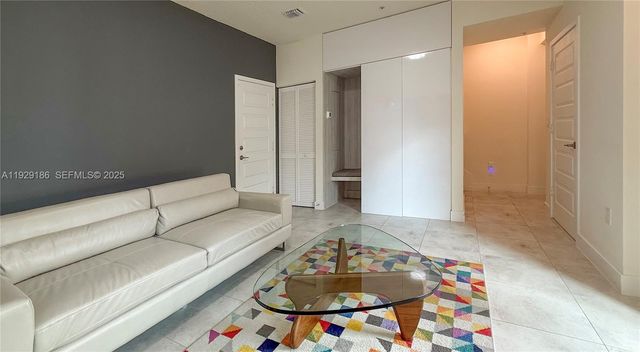 4654 NW 84th Ave, Doral, FL 33166