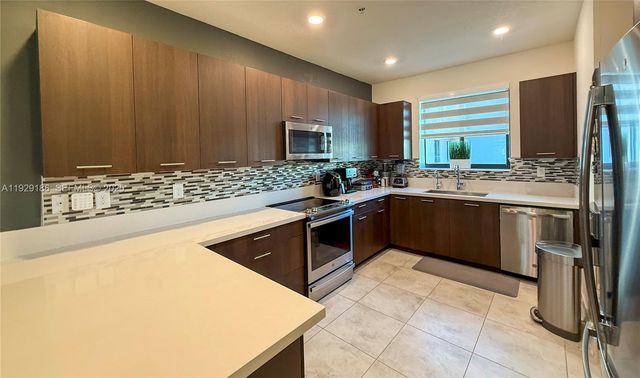 4654 NW 84th Ave, Doral, FL 33166