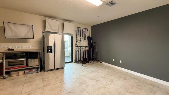 4654 NW 84th Ave, Doral, FL 33166