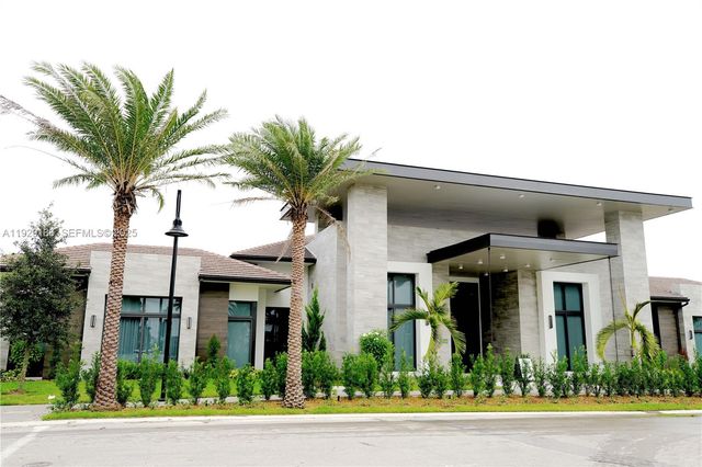 4654 NW 84th Ave, Doral, FL 33166