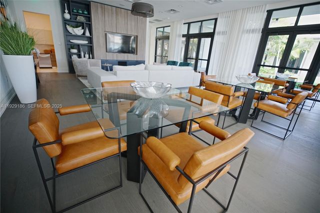 4654 NW 84th Ave, Doral, FL 33166