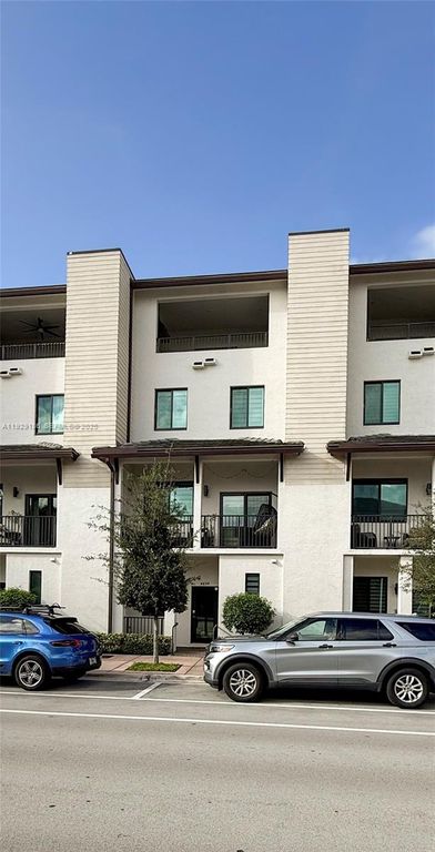 4654 NW 84th Ave, Doral, FL 33166