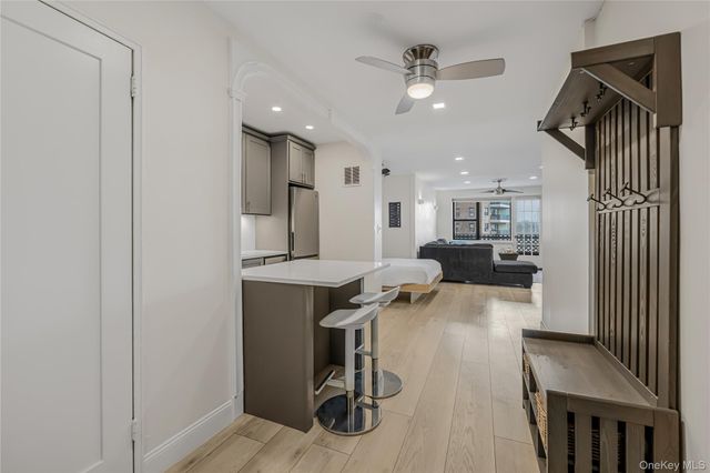 640 Pelham Road 3L, New Rochelle, NY 10805