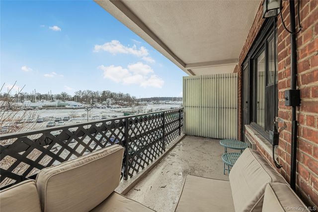 640 Pelham Road 3L, New Rochelle, NY 10805