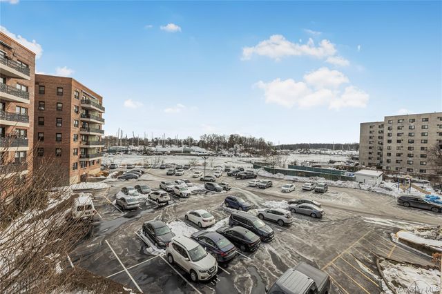 640 Pelham Road 3L, New Rochelle, NY 10805