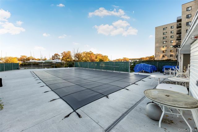 640 Pelham Road 3L, New Rochelle, NY 10805
