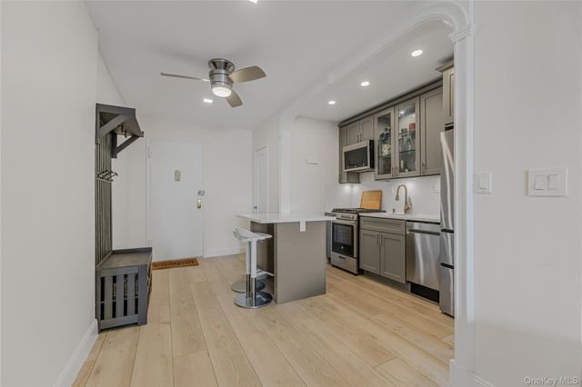 640 Pelham Road 3L, New Rochelle, NY 10805