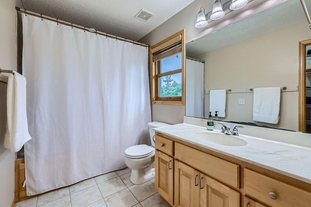 20330 Guarani Street NW, Oak Grove, MN 55303