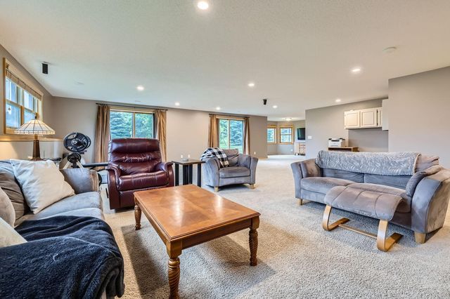 20330 Guarani Street NW, Oak Grove, MN 55303