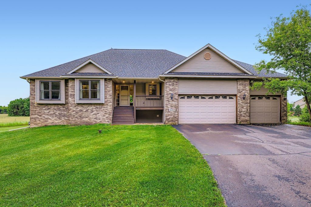 20330 Guarani Street NW, Oak Grove, MN 55303