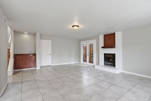 2315 Hampton Road, League City, TX 77573