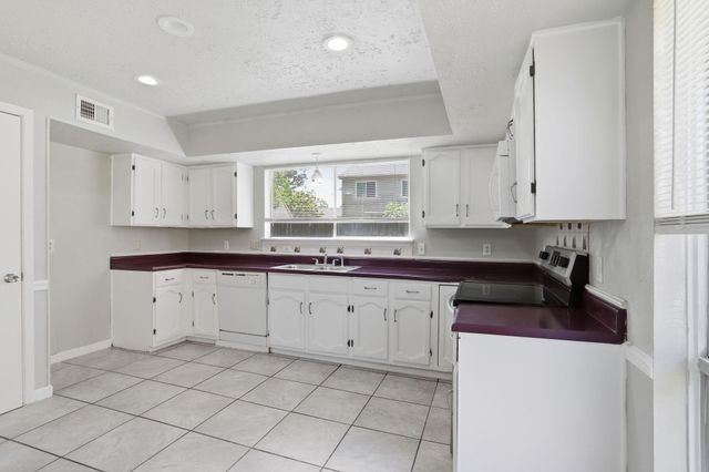 2315 Hampton Road, League City, TX 77573
