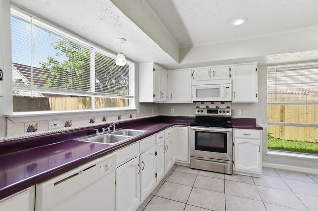 2315 Hampton Road, League City, TX 77573