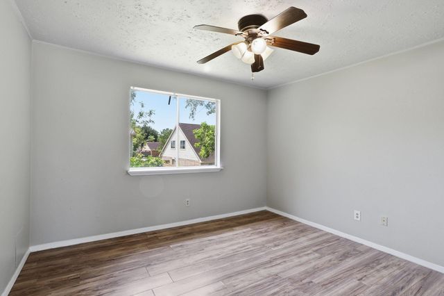 2315 Hampton Road, League City, TX 77573