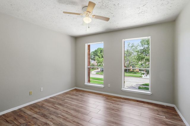 2315 Hampton Road, League City, TX 77573