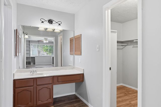 2315 Hampton Road, League City, TX 77573