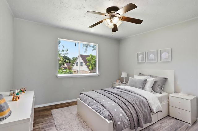 2315 Hampton Road, League City, TX 77573