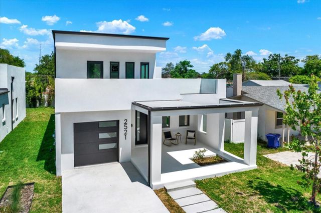 2521 18TH AVENUE N, St Petersburg, FL 33713