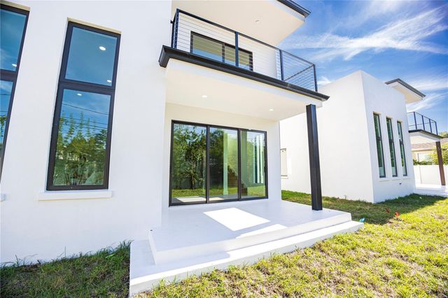 2521 18TH AVENUE N, St Petersburg, FL 33713