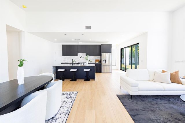 2521 18TH AVENUE N, St Petersburg, FL 33713