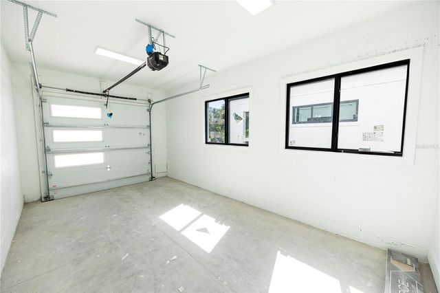 2521 18TH AVENUE N, St Petersburg, FL 33713