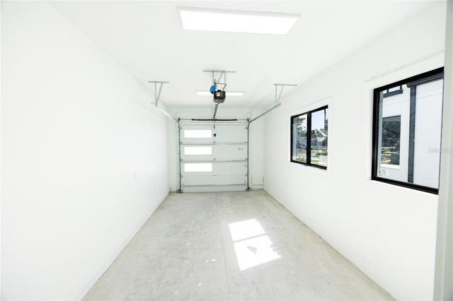 2521 18TH AVENUE N, St Petersburg, FL 33713