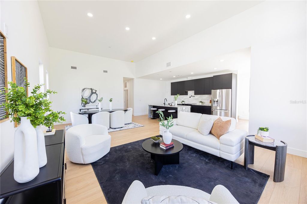 Image 54 of property listing at 2521 18TH AVENUE N, St Petersburg, FL 33713