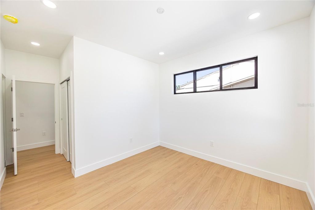 Image 61 of property listing at 2521 18TH AVENUE N, St Petersburg, FL 33713