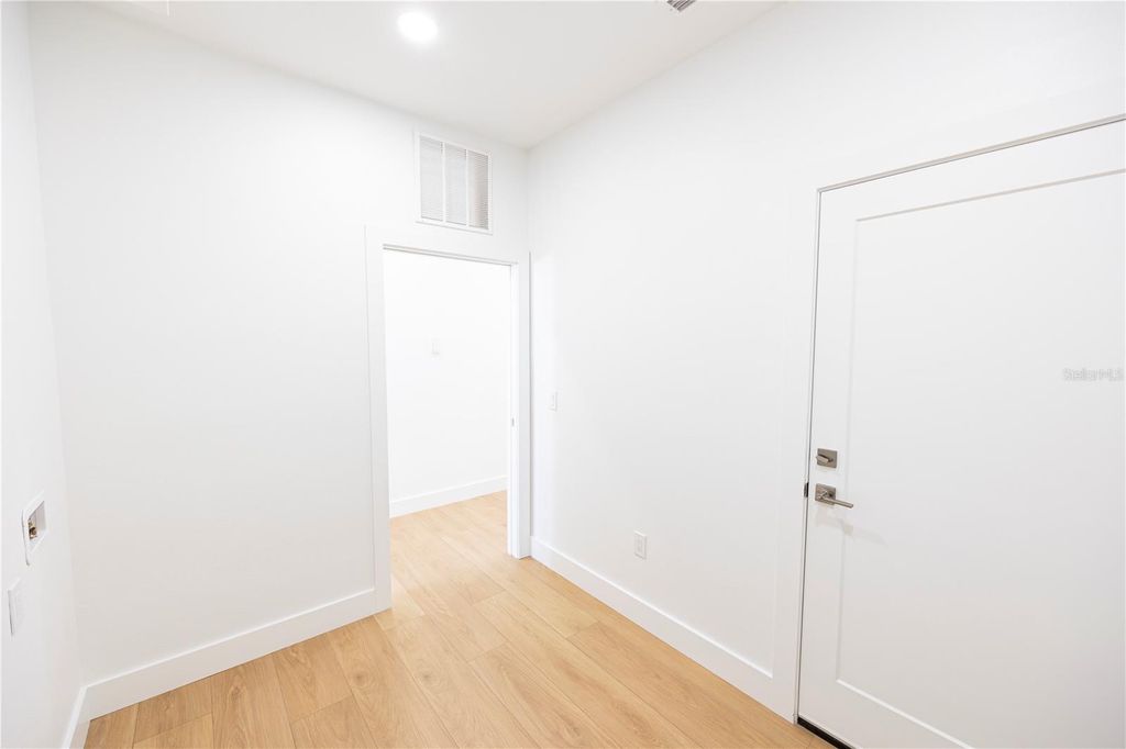 Image 69 of property listing at 2521 18TH AVENUE N, St Petersburg, FL 33713