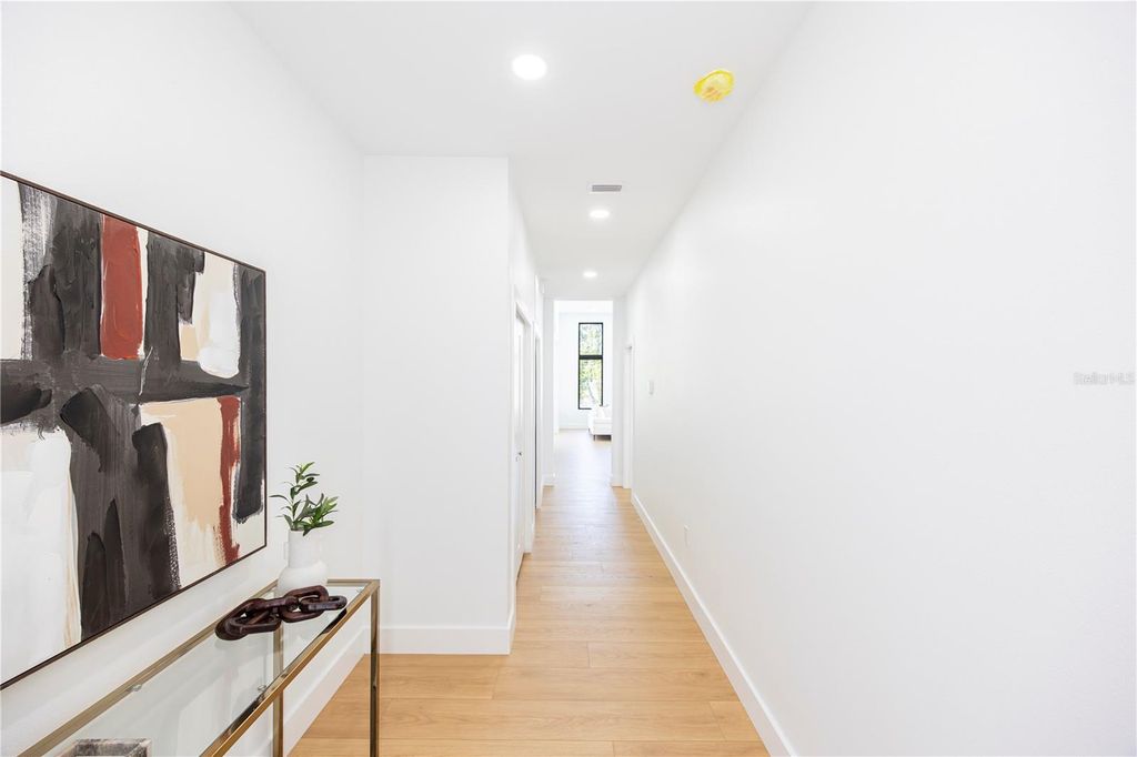 Image 72 of property listing at 2521 18TH AVENUE N, St Petersburg, FL 33713