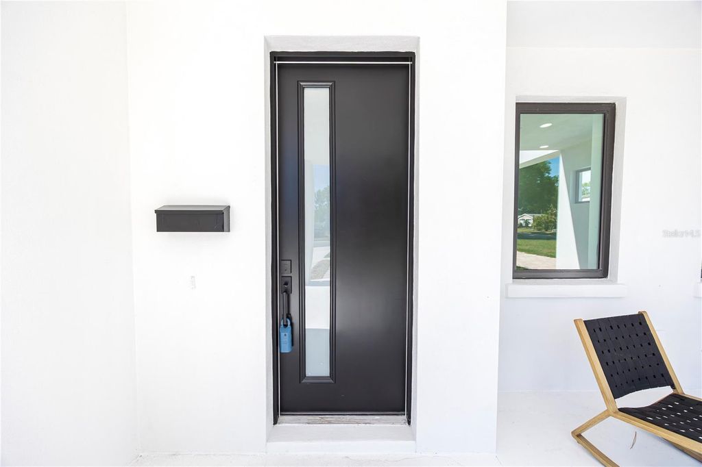 Image 73 of property listing at 2521 18TH AVENUE N, St Petersburg, FL 33713